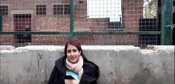  Flashing indian teen Zarina Massoud pissing in public